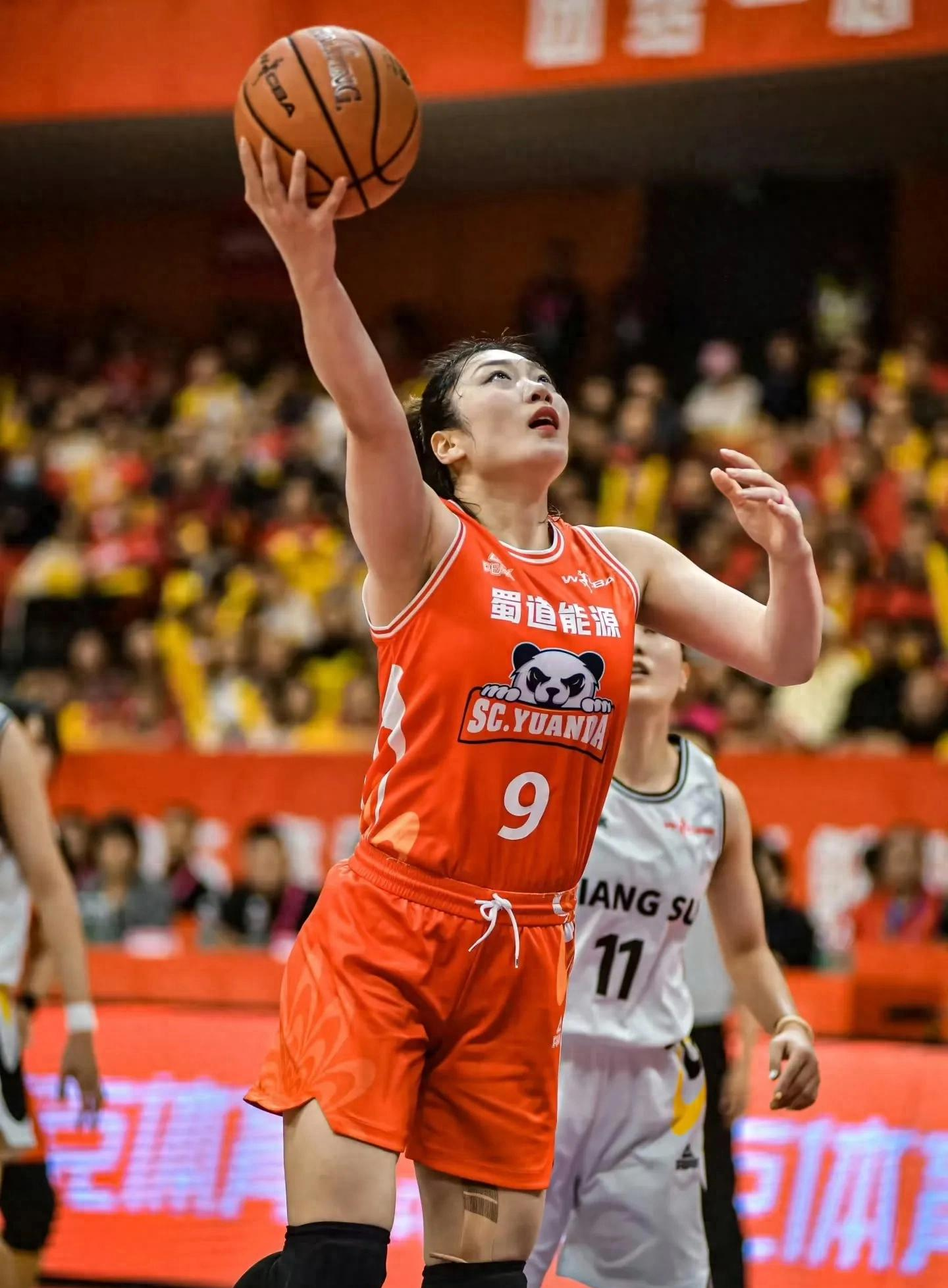 中国女篮在国际比赛中展现新战术体系 中国女篮在国际比赛中展现新战术体系