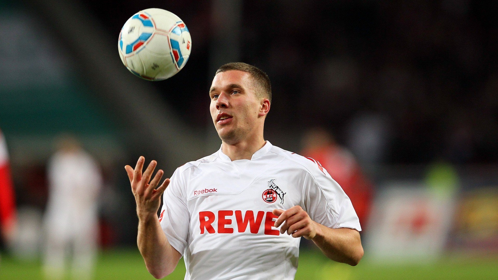 LEYU乐鱼体育官方网站-里尔再胜巴黎联合，稳固领先位置，里尔vs巴黎圣日耳曼比分预测